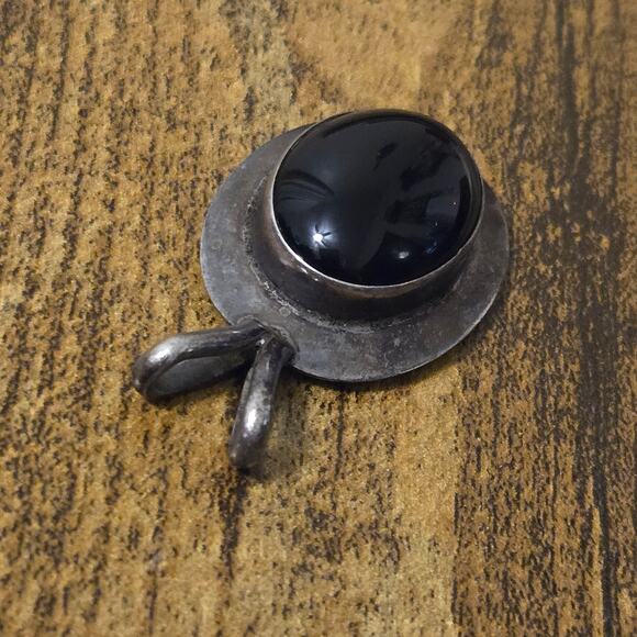 Vintage Robert Nillson Signed Sterling Silver & Black Onyx Modernist Pendant - Picture 15 of 16